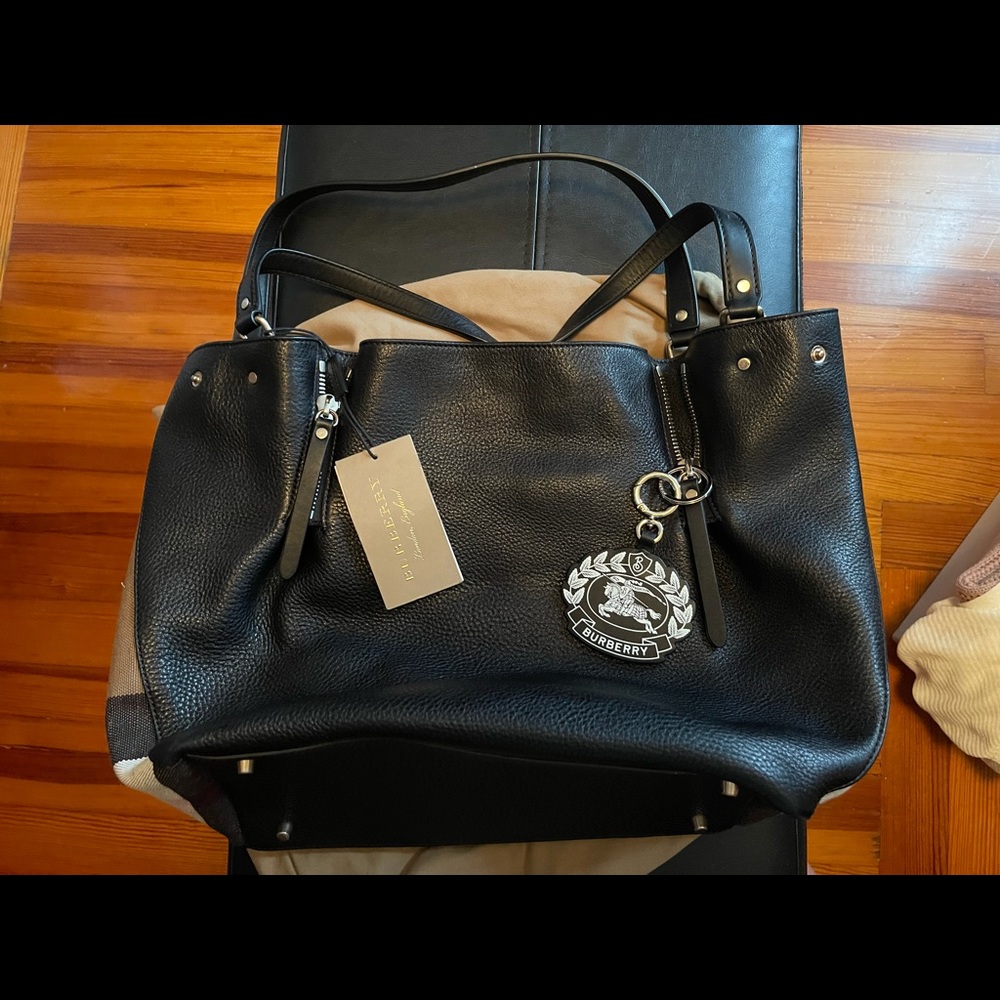 Burberry Maidstone Brit Medium Tote Bag, Black
